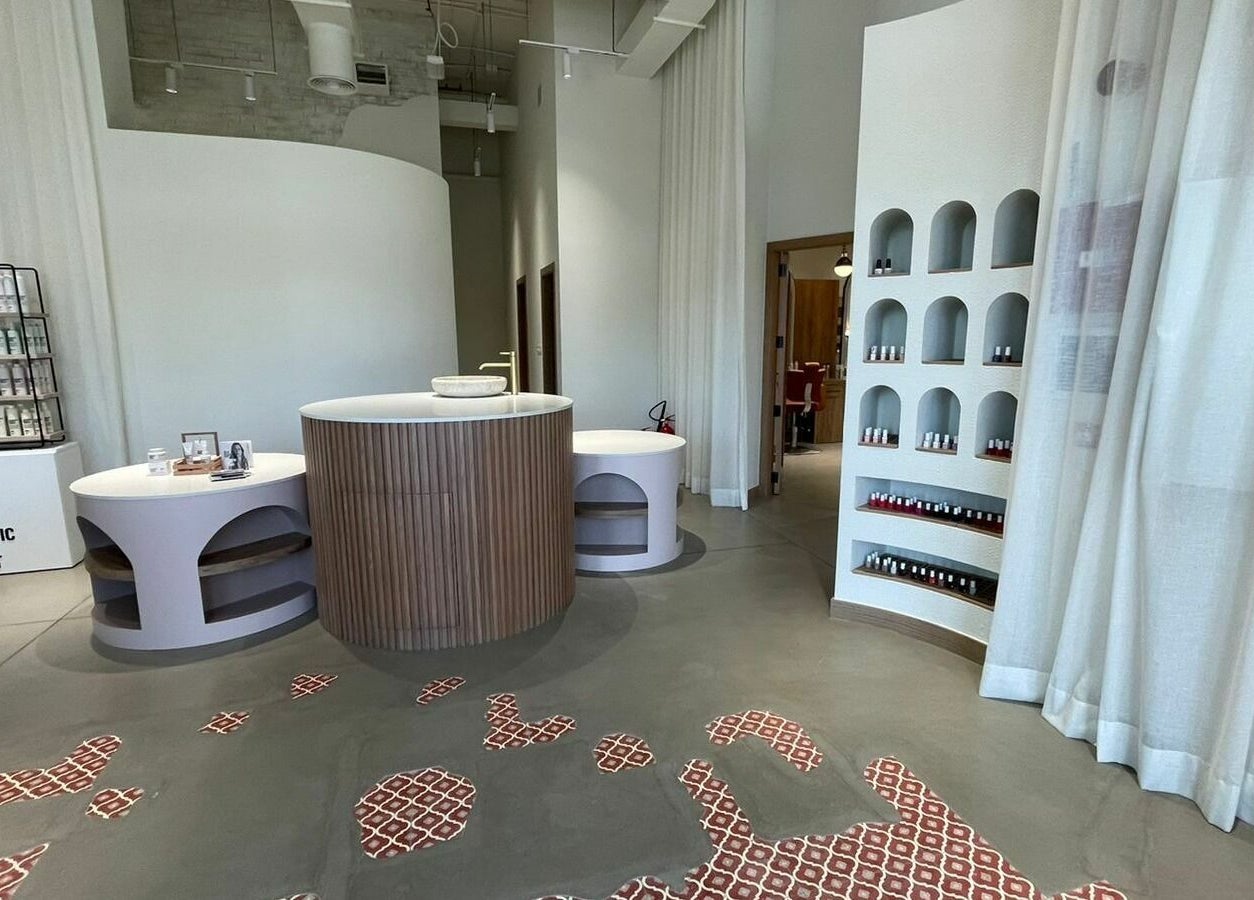 Stylish interior of The Nail Pavilion Salon in دبي, دبي, AE showcasing elegant design and beauty products.