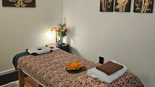 Gold Leaf Thai Massage