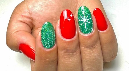 Nails by Giseli image 3