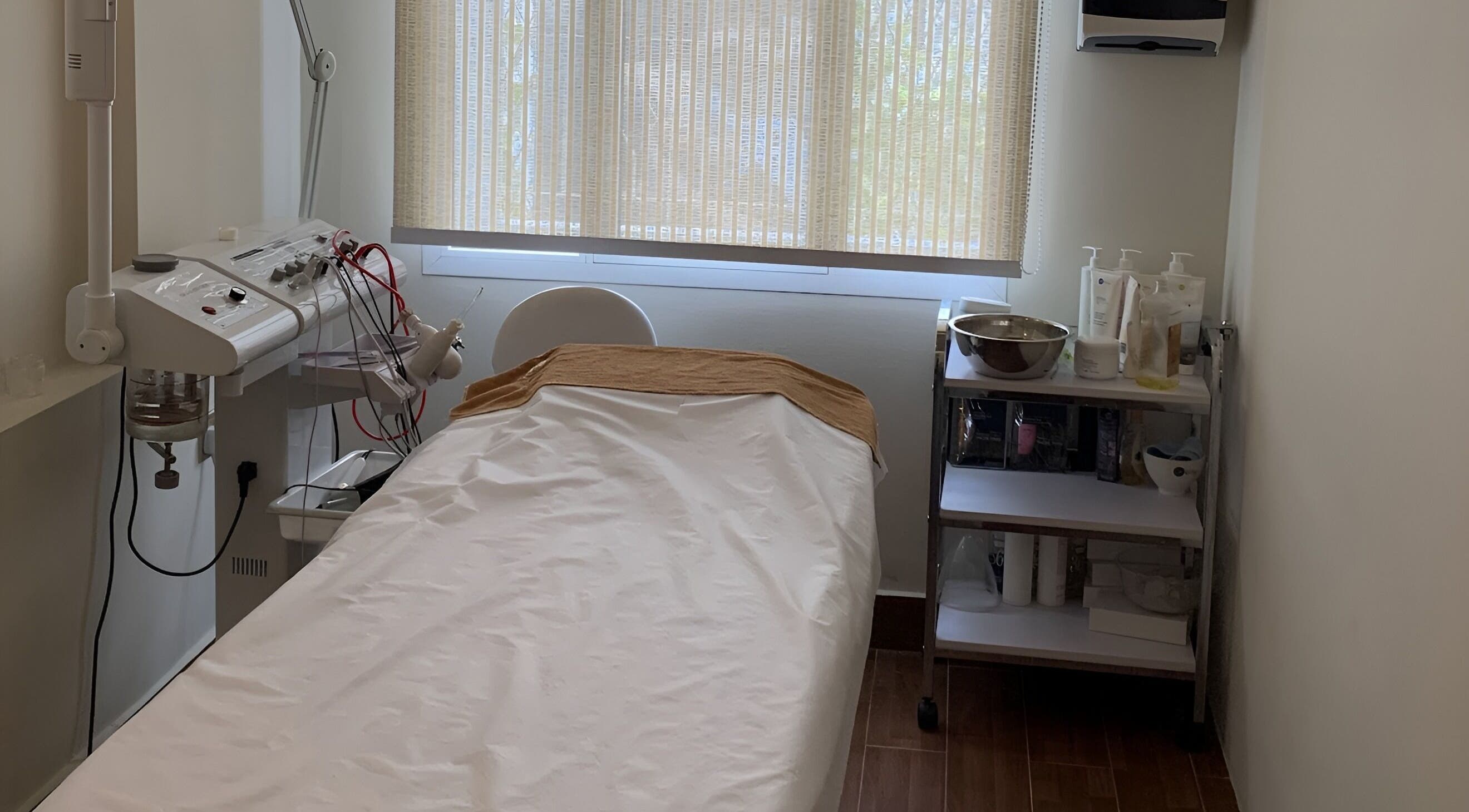 Tranquil spa treatment room at Mr Spa, Muscat, Muscat Governorate, OM, ready for relaxation.