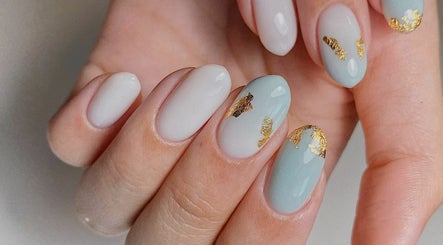 Luxe Nails image 3