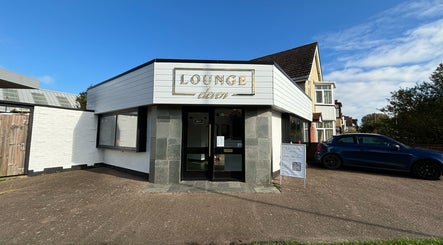 Lounge Eleven