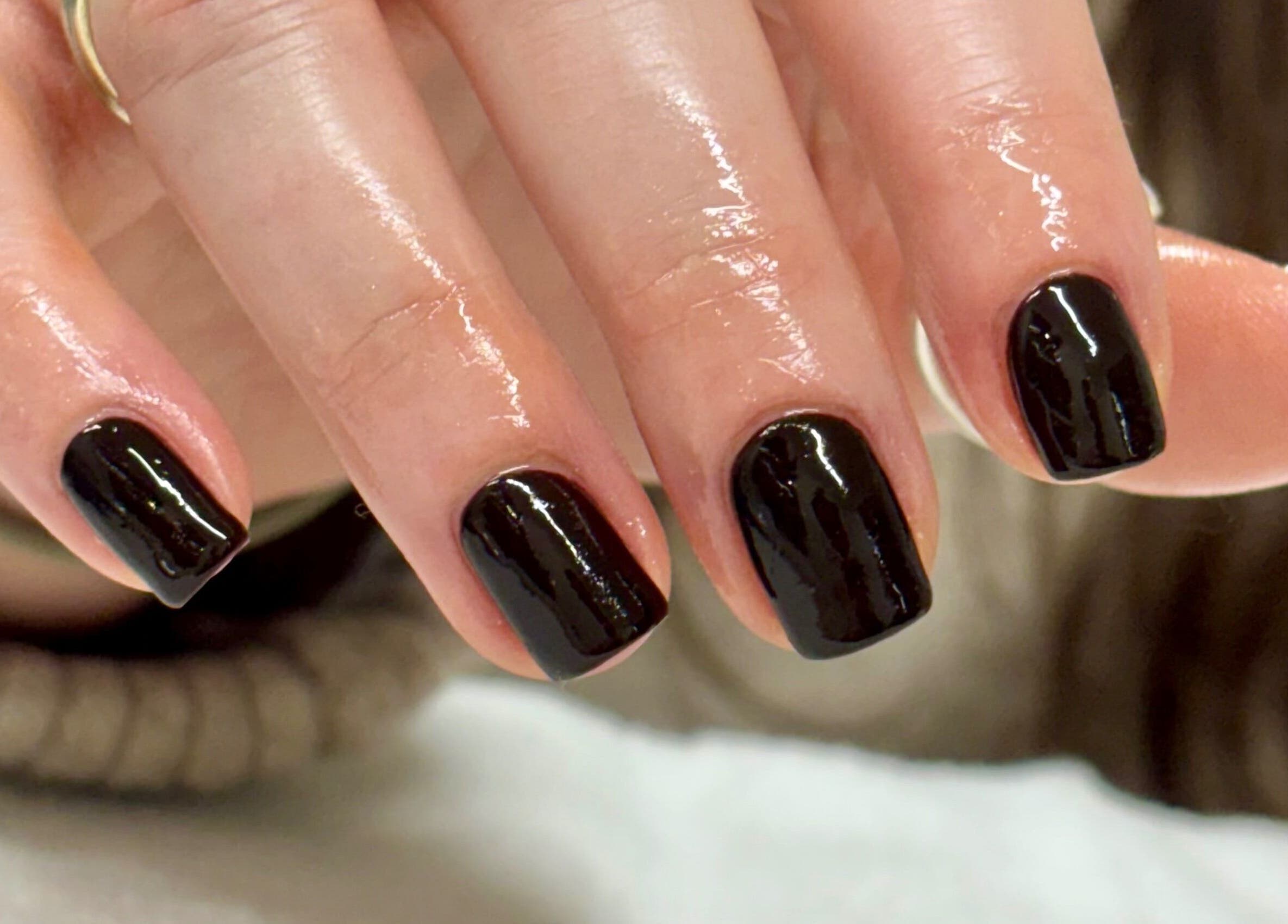 Stylish glossy black nails at L.A Beauty ~ Based at Luna Fitness and Recovery Studio, Thatcham, England, GB.
