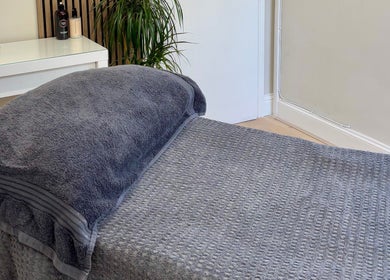 Relaxing spa bed at L.A Beauty~ Based at Victoria Alice Brows Studio, Newbury, England, GB.