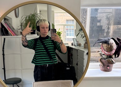 Contemporary mirror selfie at Scrambled Meggs Hair @ 87 Collective, Edinburgh, Scotland, GB.