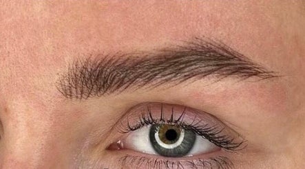 Brow Lab by Anna at The Hestia Clinic – obraz 2