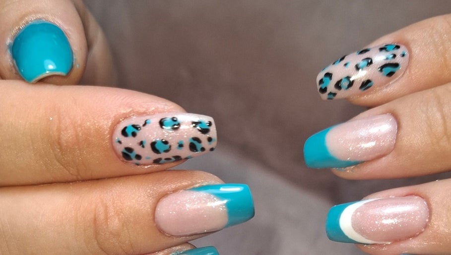 Lorenza Diamond Nails kép 1