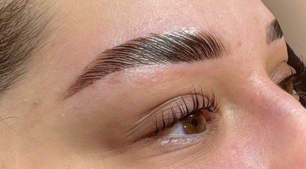 Daisy Lee Lashes and Brows image 2