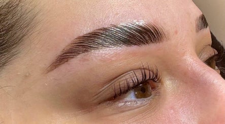 Image de Daisy Lee Lashes and Brows 2