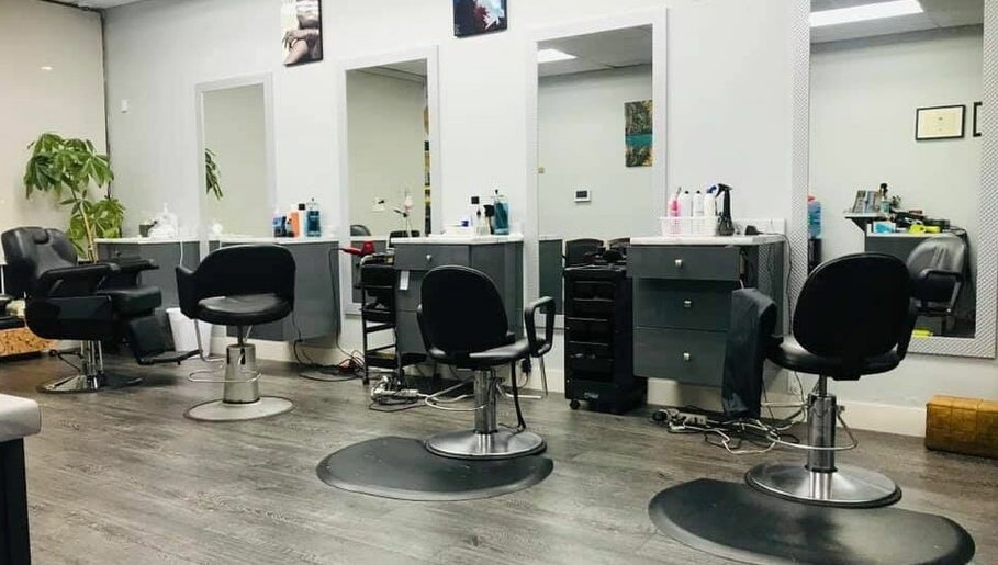 Εικόνα Blueheaven Nails & Hair Salon 1