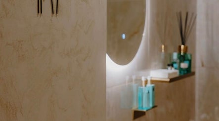Sophisticated interior at Beauty Bar By Hattie, Wallingford, England, GB, with ambient lighting and decor.