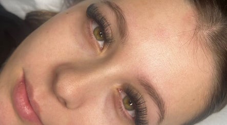 Charli Louise Beauty