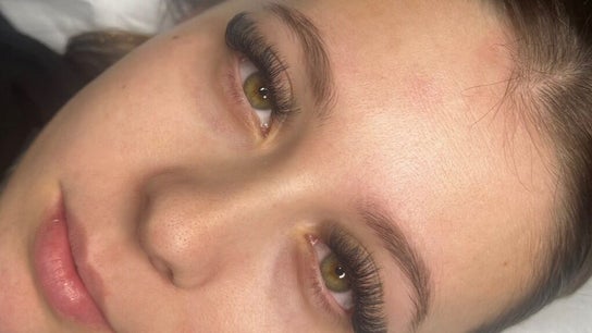 Charli Louise Beauty
