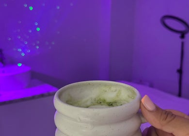 Relaxing ambience with soothing purple lights at Bellas glow beauty, London, England, GB.