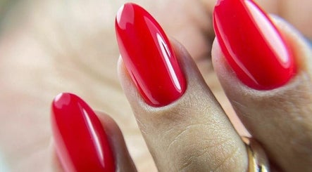 Nahia Nails Studio image 3