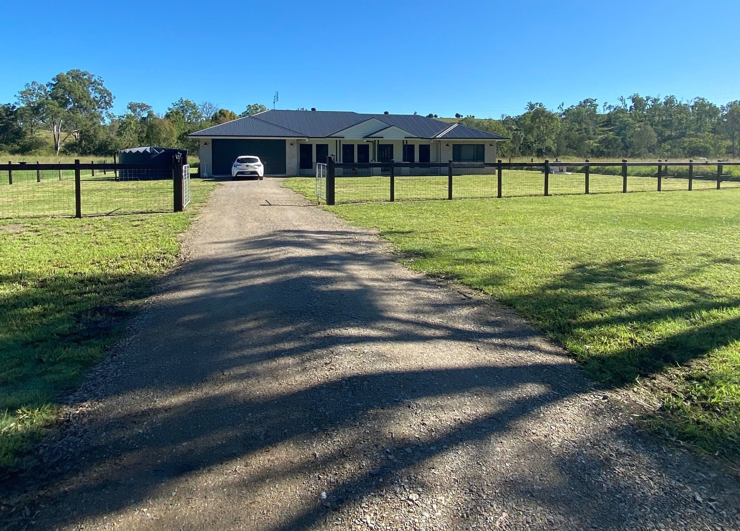 Entrance view of Chloee’s Lash and Brow Bar at Woolmar, Queensland, AU with a spacious lawn.