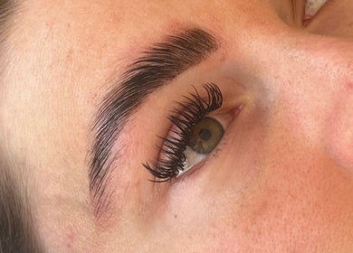 Close-up of elegant eyelash extensions at Izzy’s Beauty Room, Gloucester, England, GB.