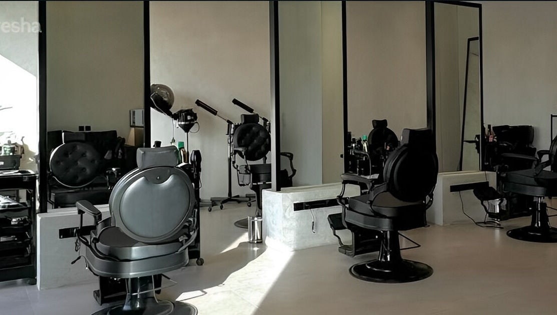 Modern salon with styling chairs at Edge 90 - حافه ٩٠ التعاون in Riyadh, Riyadh Province, SA.