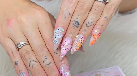 Posh Nail Art & Beauty, bild 3