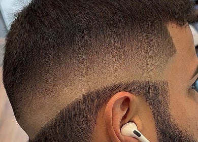 Stilfull herrklipp med fade hos NAJIBBR, Stavanger, Rogaland, NO.