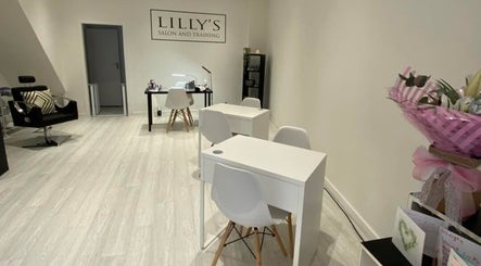 Lilly’s Salon and Training