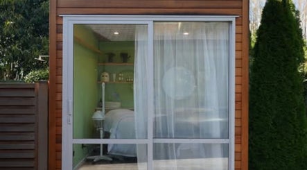 Hada Studio's serene treatment room nestled in tranquil Christchurch, Canterbury, NZ surroundings.