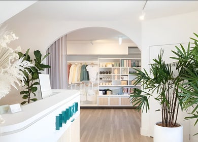 Si Beauty Sydney reception area with natural decor in Balgowlah, New South Wales, AU.