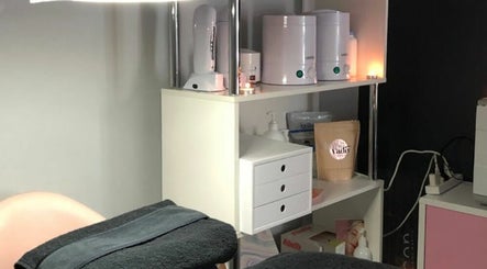 Eb's Beauty Room image 3