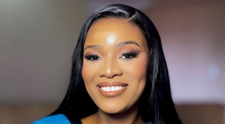 Tee Glammed Beauty Bar
