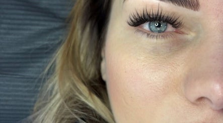 Lash Eyelashes image 3