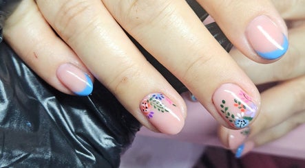 GG's Nail Art imej 3