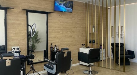 O Dom Barbershop kép 2