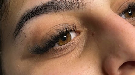 The Lash Parlour LDN image 3