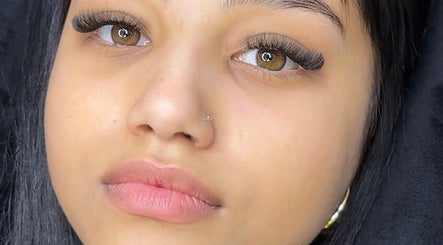Glow Lash Studio – obraz 3