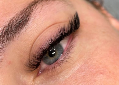 Close-up of expertly styled eyelash extensions by SN Lash Artistry, Fairy Meadow, New South Wales, AU.