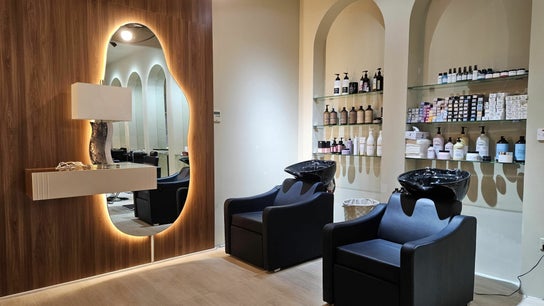 La Rochelle Nail & Beauty Spa