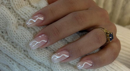 Joyce Almeida Nails image 3