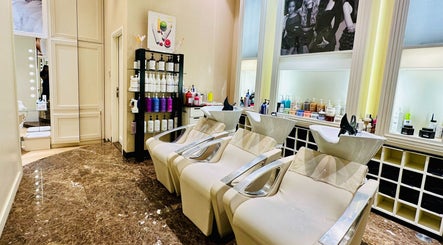 Immagine 2, Belle Femme Hair & Nail Lounge - Bay Square