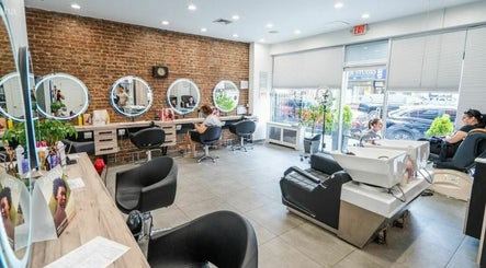 Hairports Salon