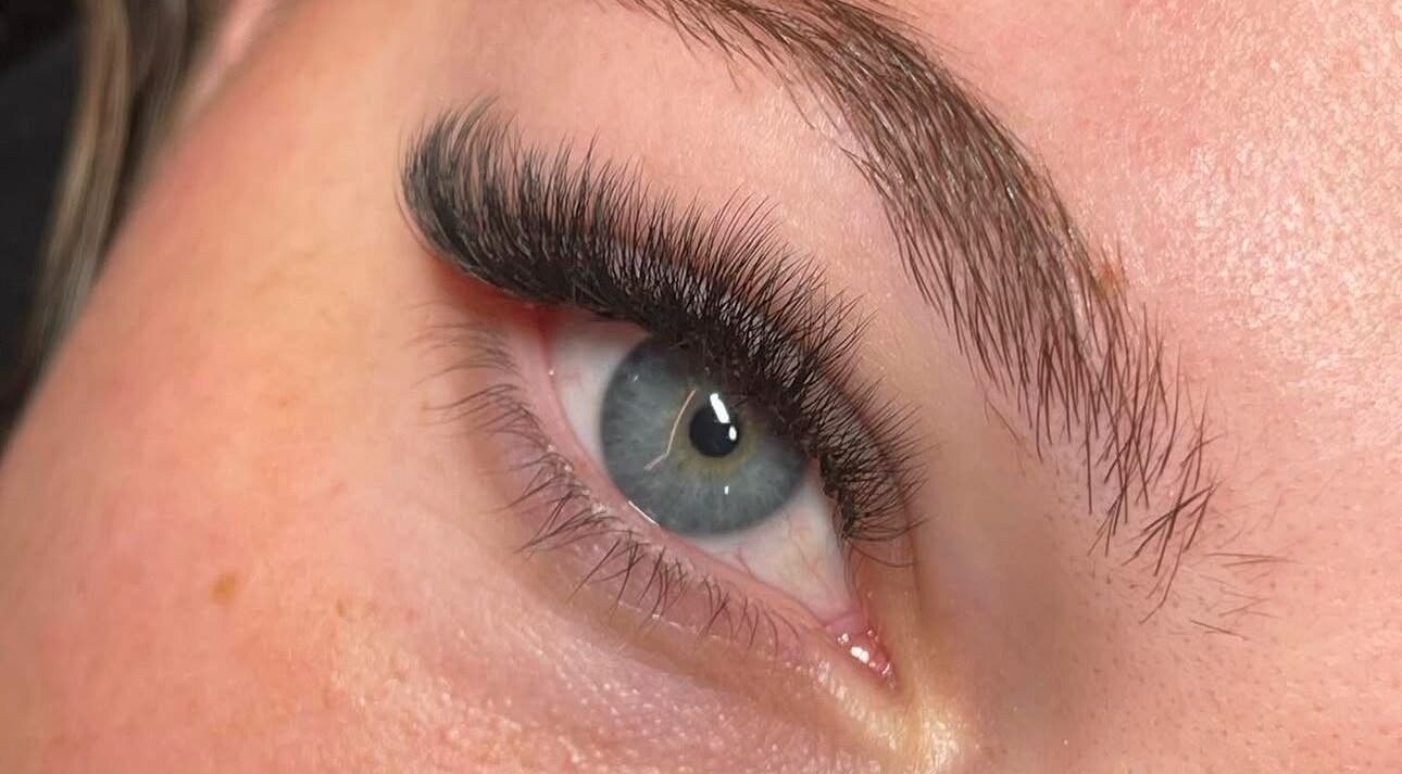Close-up of eyelash extensions at Skinngleam Esthetics, Boca Raton, Florida, US for a natural look.