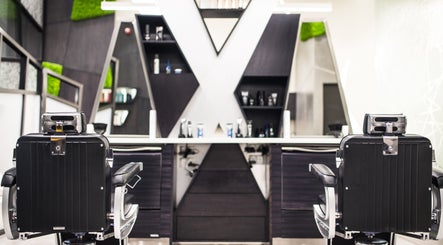 X Hair Lounge - City Center Mirdif afbeelding 3