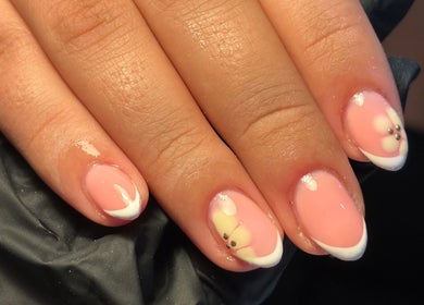 Delicate floral nail art with pink and white at BIABI Nails & Beauty, Glasgow, Scotland, GB.