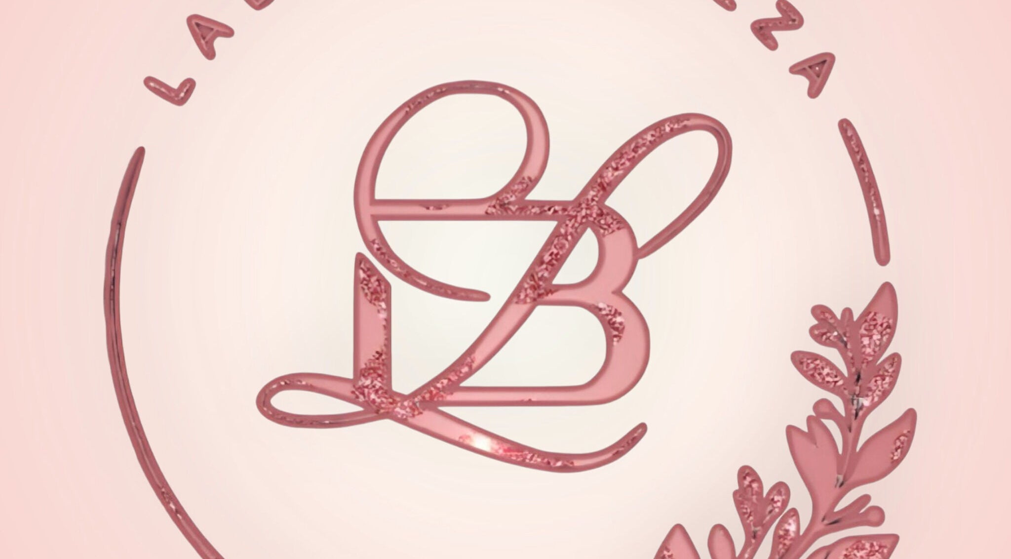 Logo rose élégant de Lala Bellezza, situé à Corte, Corse, FR, symbolisant beauté et bien-être.