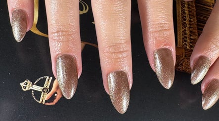 Nail Top Lab image 3