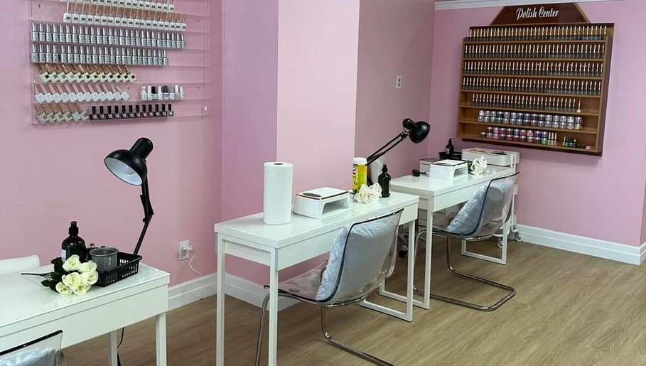 Sylvia's Nails Care Centre, bilde 1