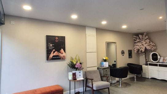 Nikolett Vegh - The Skin Therapist at eNVybeauty