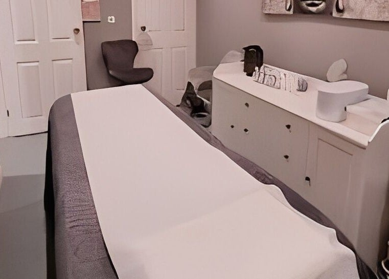 Tranquil treatment room at Nikolett Vegh - The Skin Therapist at eNVybeauty, Pinner, England, GB.
