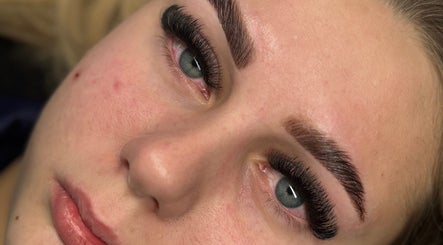 Shanias Beauty Lounge image 2