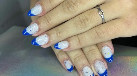 Nails_valur image 3