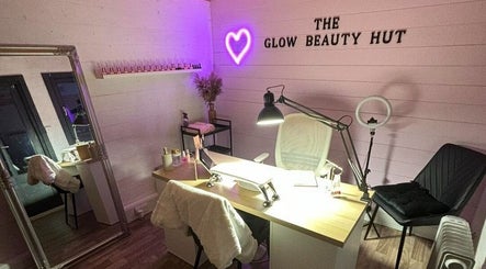 The Glow Beauty Hut – kuva 3